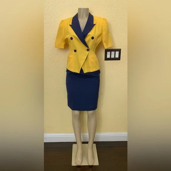 VTG Club 5’4” Petites Size 6P Yellow & Navy Blue Short Sleeve Skirt 2pc Suit Set - Picture 1 of 16